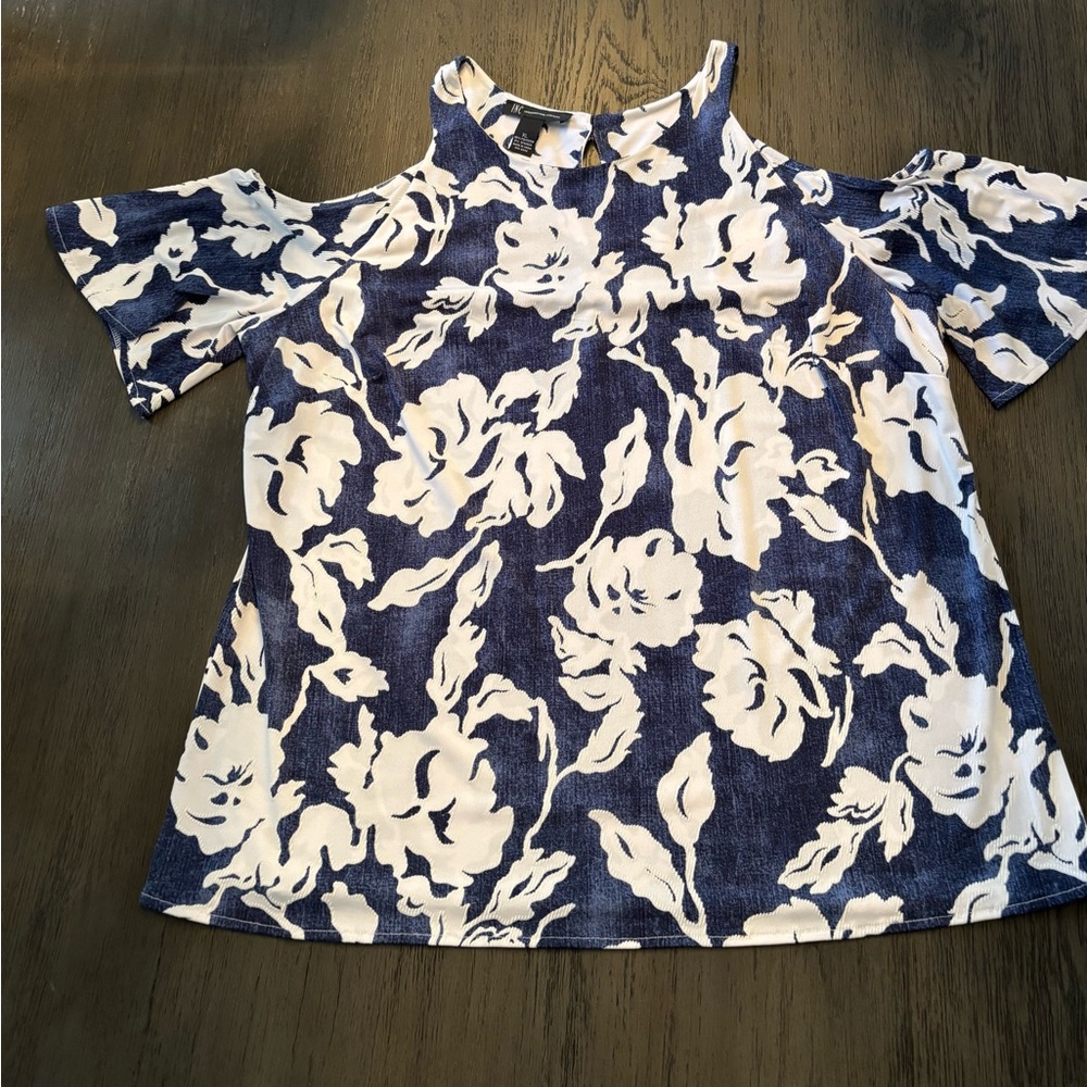 INC International Concepts Navy and White Floral Peep Shoulder Blouse, Size XL